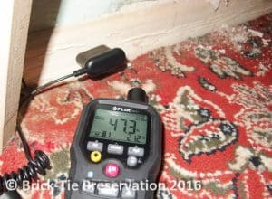 how to use a moisture meter